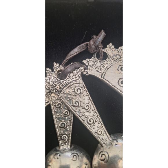 Ganz Princess Pewter Measuring Spoons Set- Stars & Crowns- Vintage Kitchen Decor - Picture 7 of 8